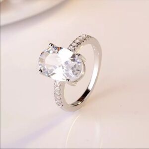 Elegant Silver Crystal Ring